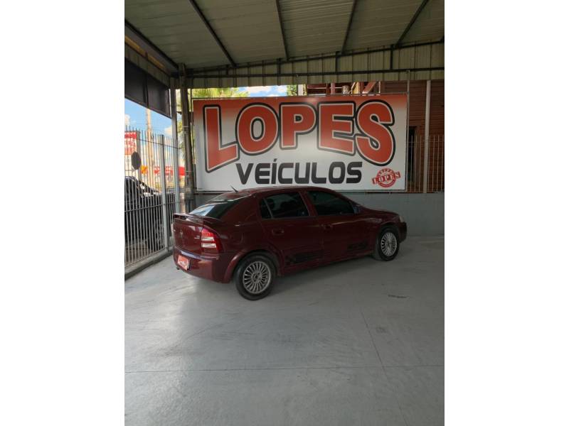 CHEVROLET - ASTRA - 2008/2009 - Vermelha - R$ 29.900,00