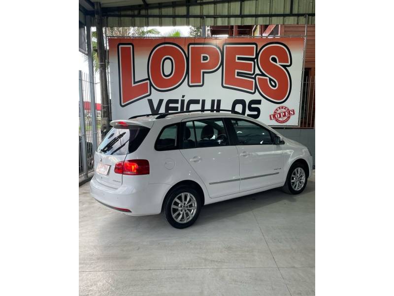 VOLKSWAGEN - SPACEFOX - 2012/2013 - Branca - R$ 44.900,00