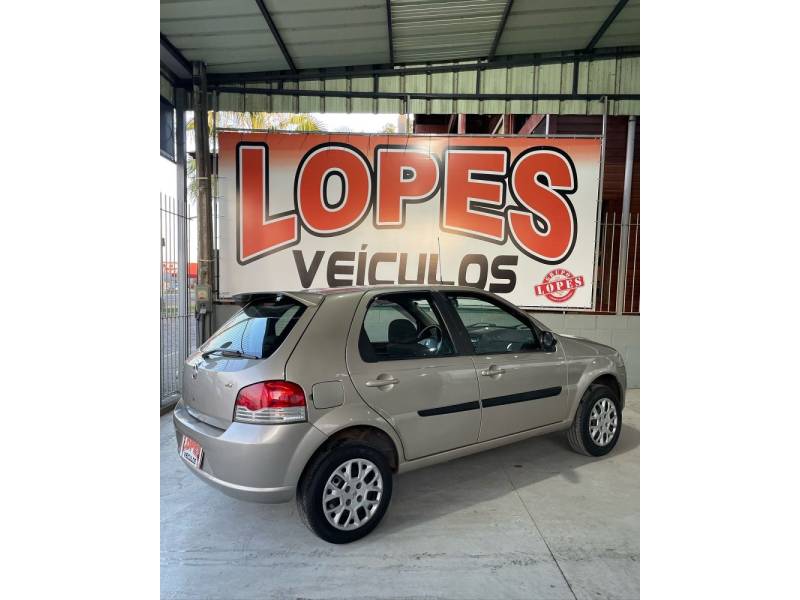 FIAT - PALIO - 2010/2010 - Dourada - R$ 29.900,00