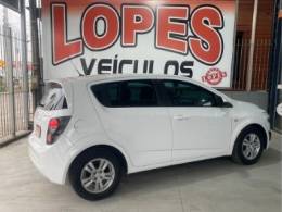 CHEVROLET - SONIC - 2013/2014 - Branca - Sob Consulta