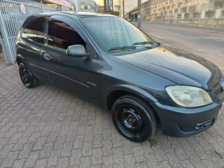 CHEVROLET - CELTA - 2008/2008 - Cinza - R$ 17.900,00