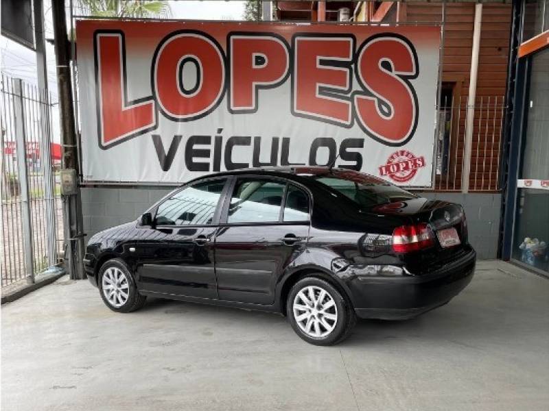 VOLKSWAGEN - POLO - 2004/2004 - Preta - R$ 27.900,00