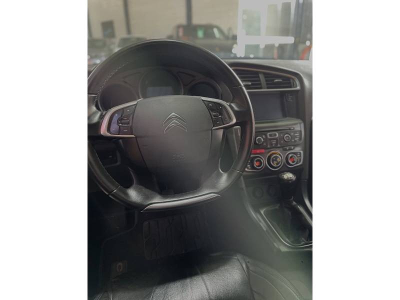 CITROËN - C4 - 2015/2016 - Preta - R$ 49.900,00