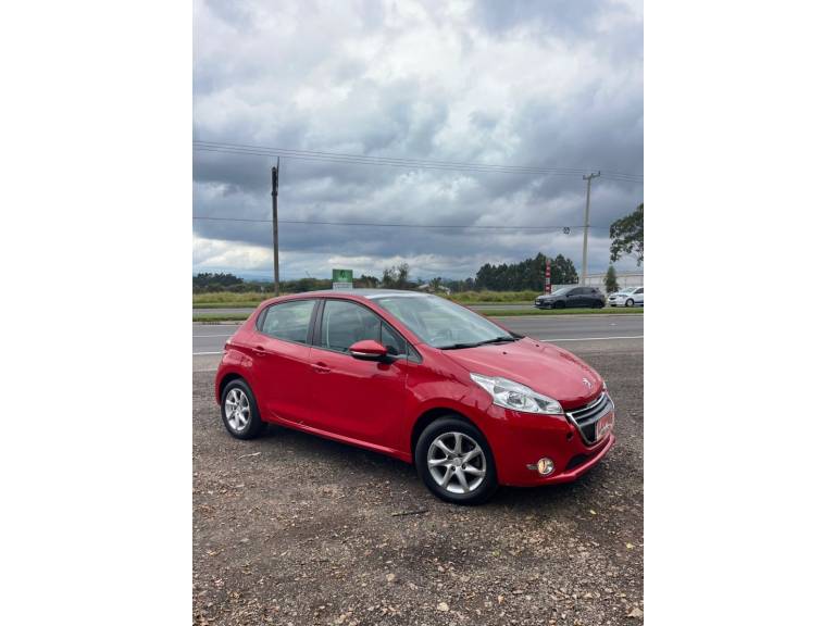 PEUGEOT - 208 - 2013/2014 - Vermelha - R$ 43.900,00