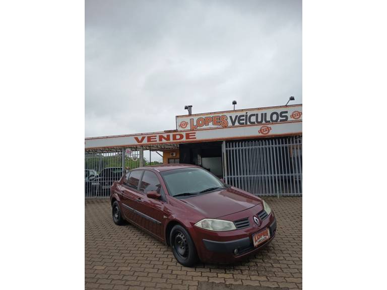 RENAULT - MÉGANE - 2007/2007 - Vinho - R$ 19.900,00