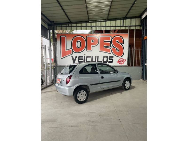 CHEVROLET - CELTA - 2011/2012 - Prata - R$ 22.900,00