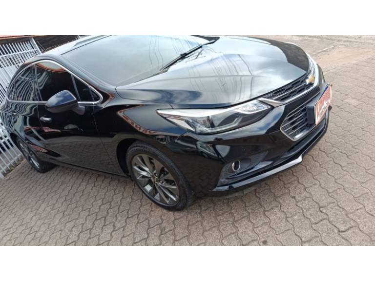 CHEVROLET - CRUZE - 2016/2017 - Preta - R$ 85.900,00