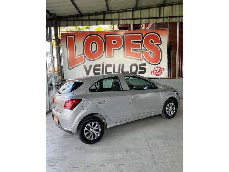 CHEVROLET - ONIX - 2019/2019 - Prata - R$ 54.900,00